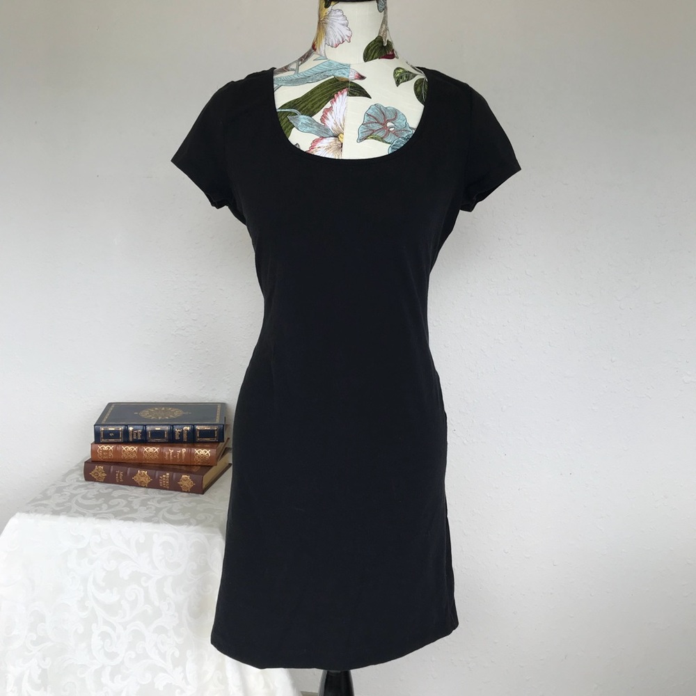 🎄H&M-Black T-Shirt Dress🎄 - Picture 2 of 8